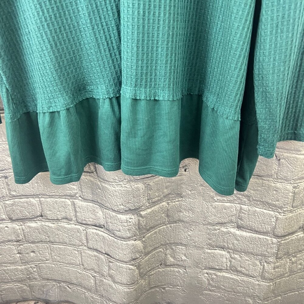 Dressbarn Womens Size 3X Teal Ribbed Long Sleeve V-Neck Ruffle Hem Top - Picture 4 of 8